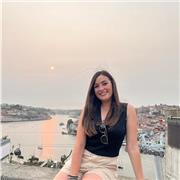 Graduada en magisterio de Educación Infantil con la mención en lengua inglesa